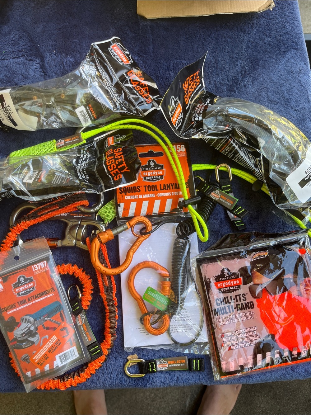 Outdoor Edge Squids Tool Accessories- Orange & Neon Green